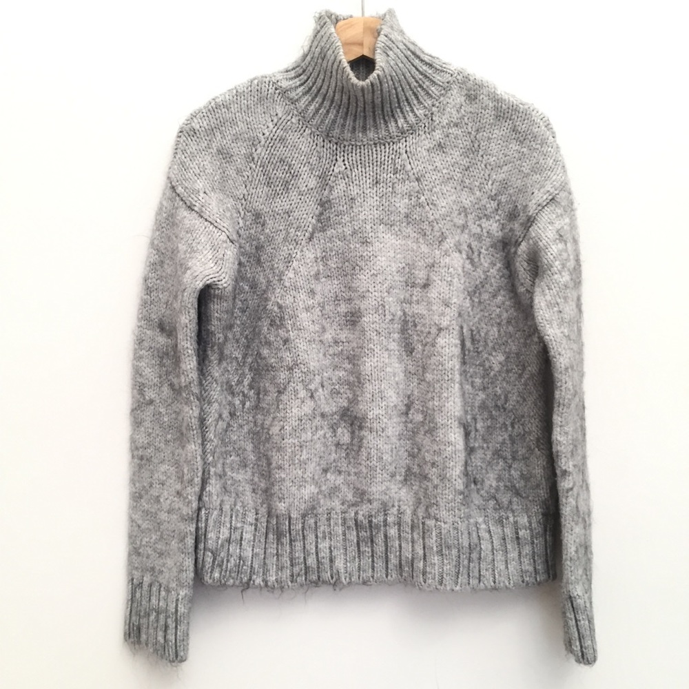 ZARA Soft Cozy Turtleneck Sweater EUC S